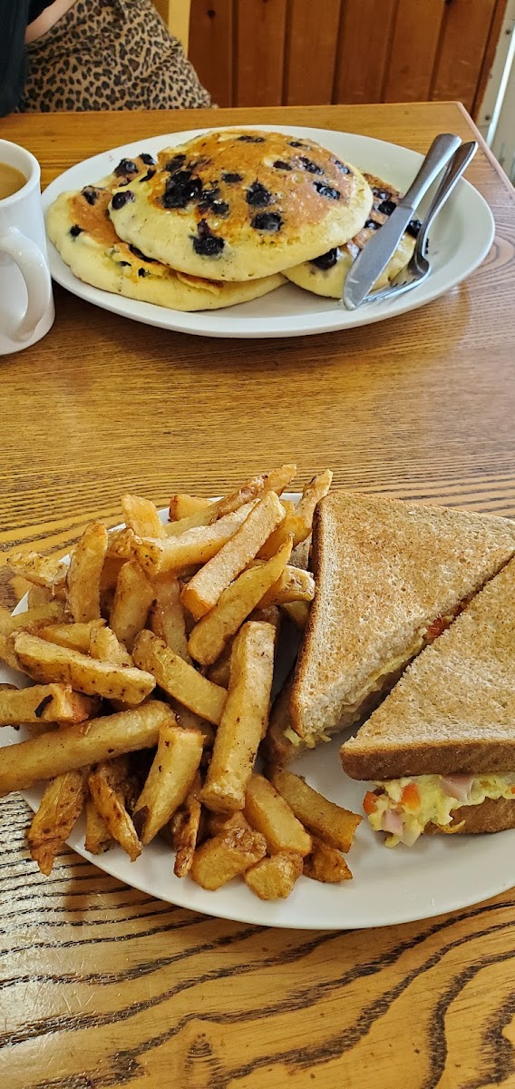 Soup, Salads & Sides